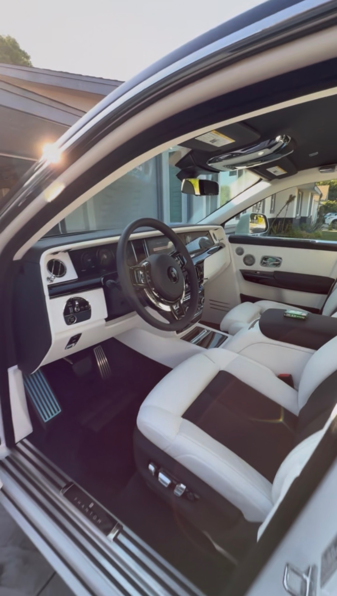 Rolls-Royce Phantom — interior detail